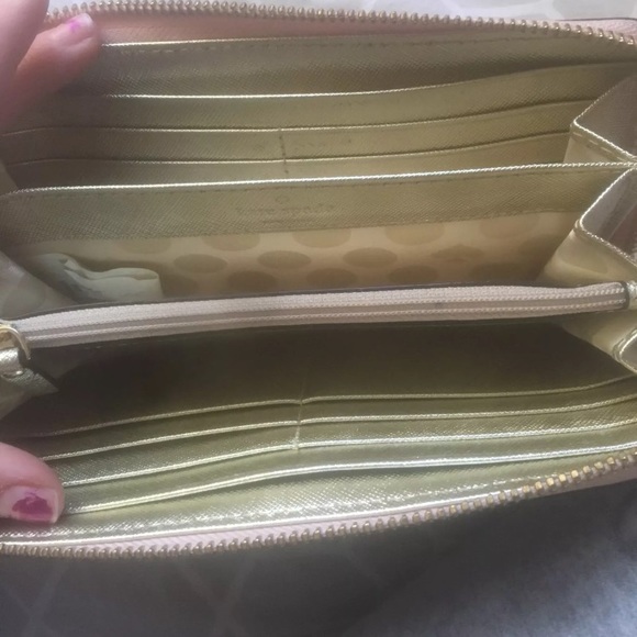 Kate Spade wallet - Picture 3 of 3